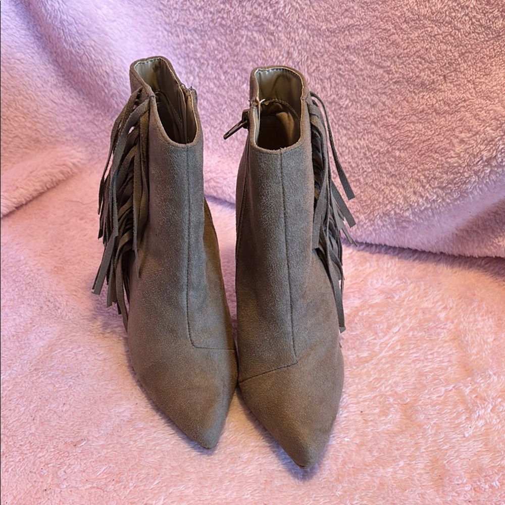 QUPID Fringed Tan Ankle Boots